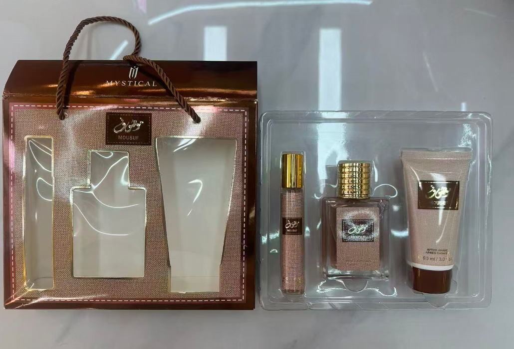 Transfronterizo de Oriente Medio caja de perfumes damas caja de regalo de agua de fragancia de tres piezas set de spray corporal de perfumes damas crema corporal