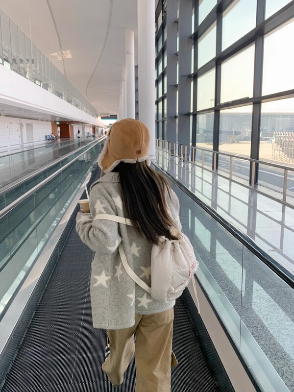 韩系翻领灰色针织开衫女2025初春季新款设计感慵懒风毛衣外套上衣|undefined