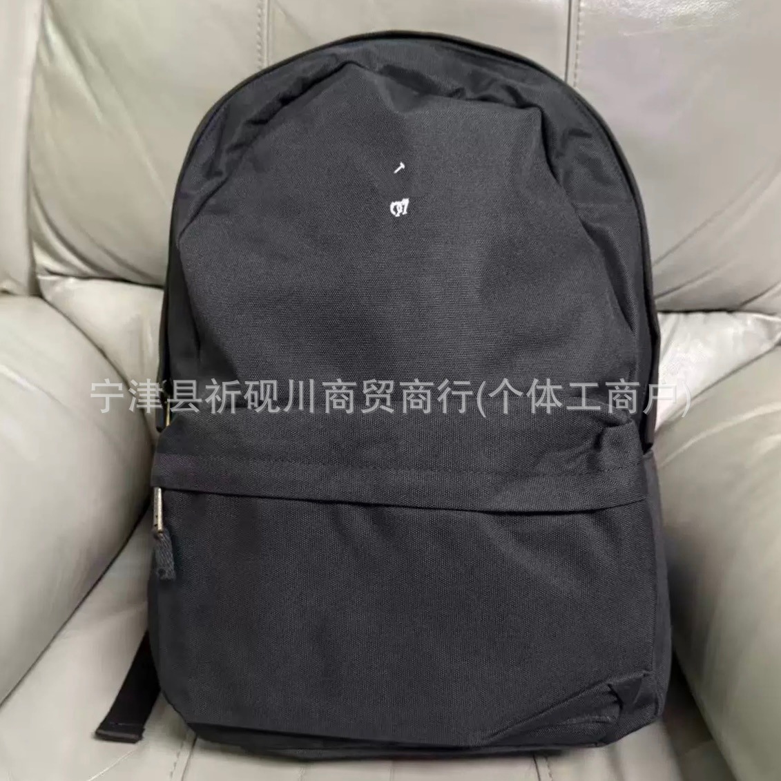 Backpack for middle and high school students, suitable for outdoor travel, sports, and everyday commuting; a simple and versatile storage bag, also a laptop backpack, designed for both men and women