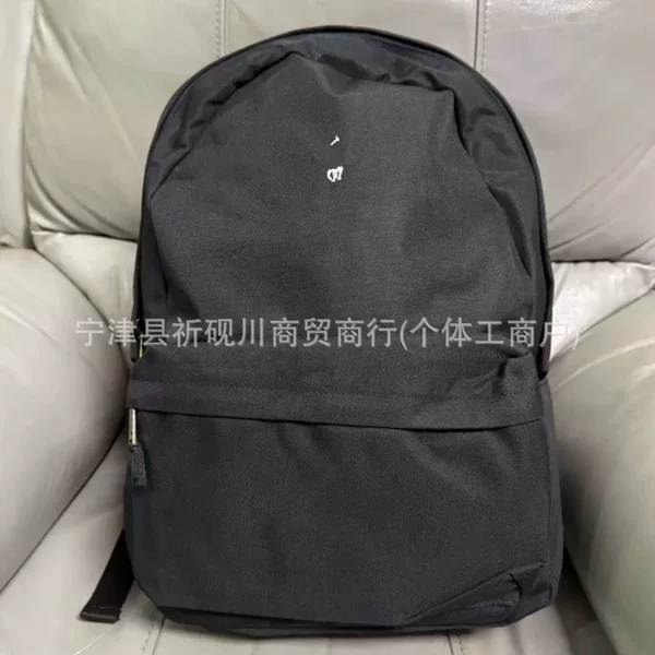 Backpack for middle and high school students, suitable for outdoor travel, sports, and everyday commuting; a simple and versatile storage bag, also a laptop backpack, designed for both men and women