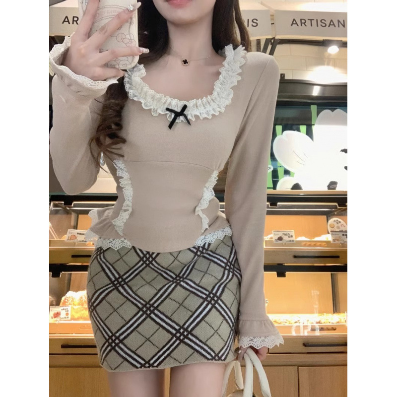 Lace long-sleeve with bow