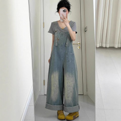 2025夏の新型韓系の小柄な通勤は灰色のtシャツのデニムのレトロなバックパンツの2つのセットを着ます。