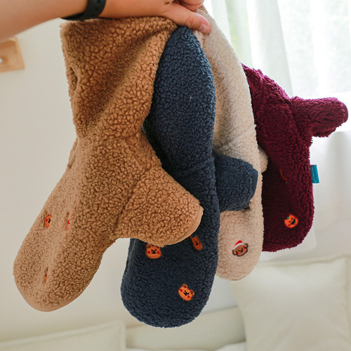 Pet dog clothes autumn and winter warm feet hooded hooded embroidered bear embroidered pattern lamb velvet hooded jacket