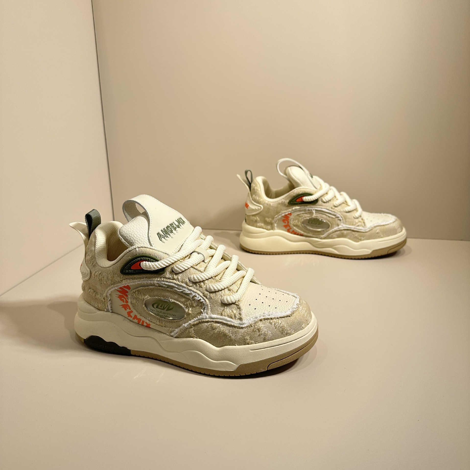 2024 New niche design bread men with breathability and height increase, versatile for couples, board shoes, trendy brand_voghion.com