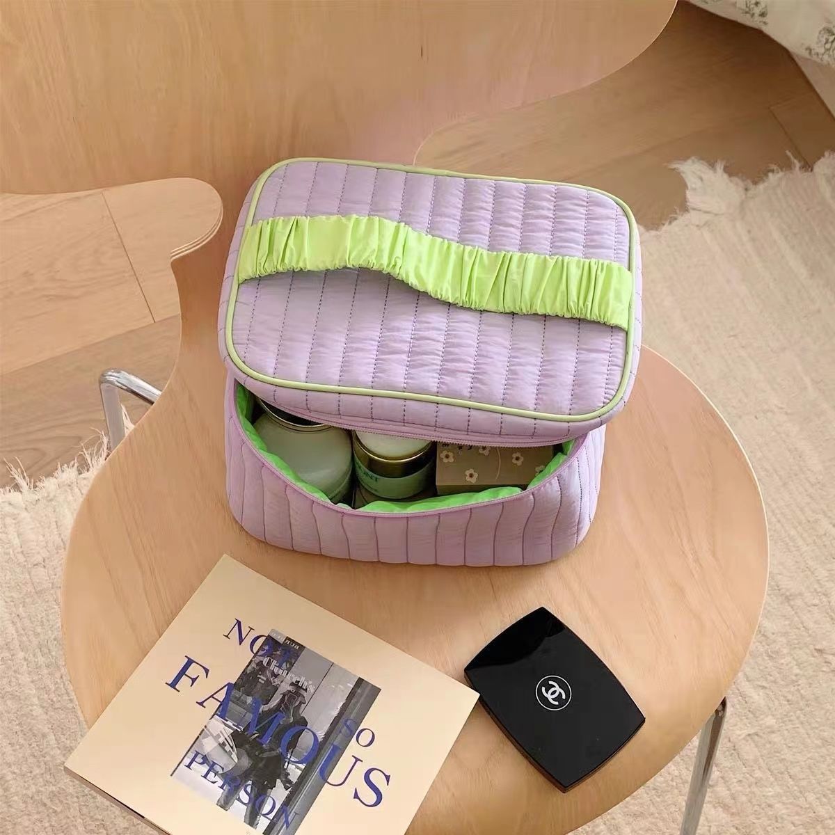 Nueva bolsa de cosméticos de gran capacidad bolsa de cosméticos de alta apariencia portátil Flip bolsa de almacenamiento para las mujeres