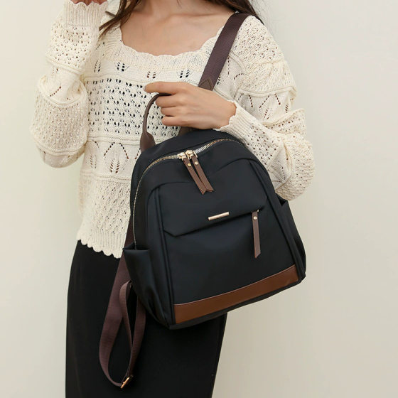 Fashion Shoulder Bag Women's 2025 New Light Commuting Large Capacity Casual Canvas Women's Travel Backpack