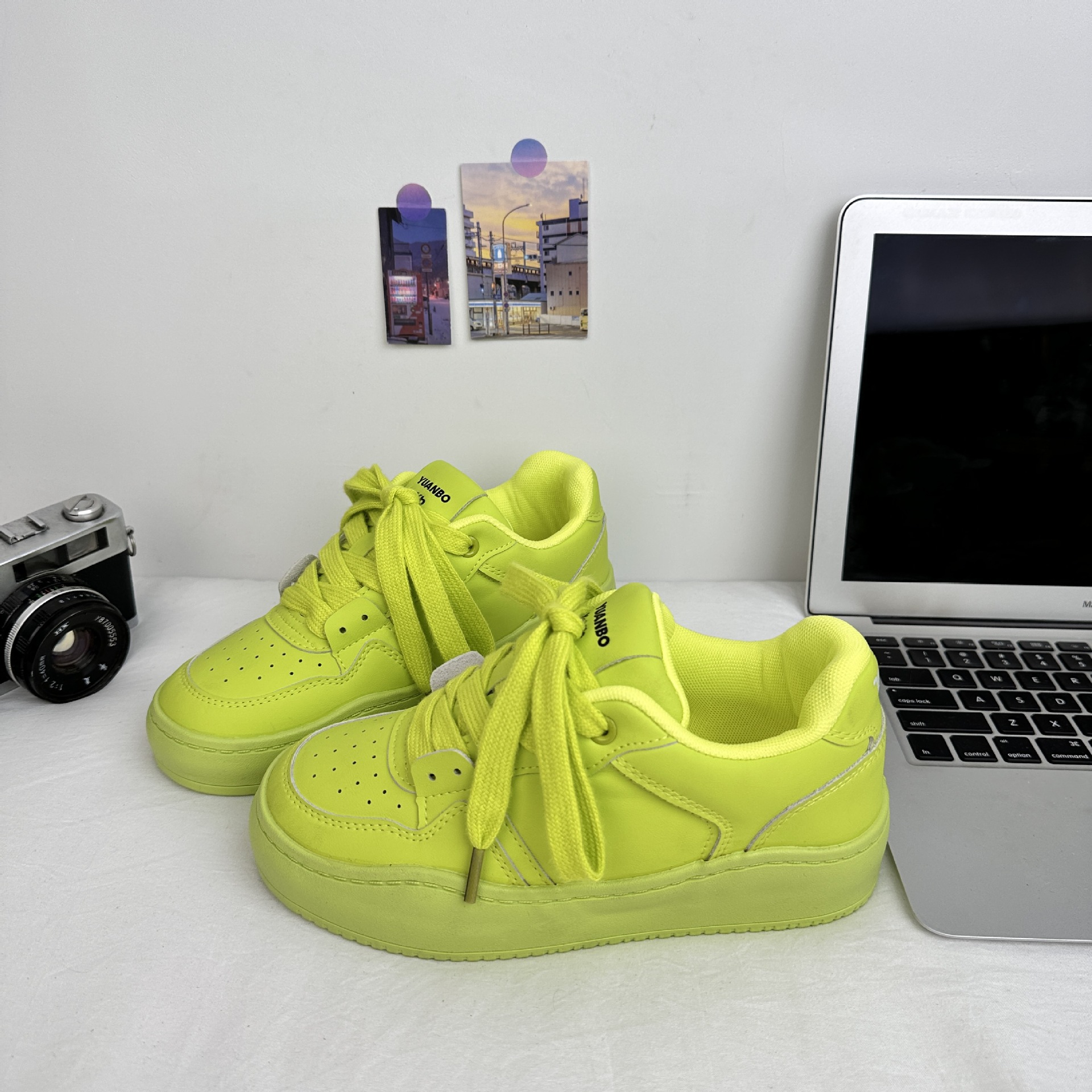 Far Wave 2025 Spring Student All-Match Shoes Tendencia Color sólido Estilo universitario Zapatos blancos Zapatos de lona coreanos para mujer