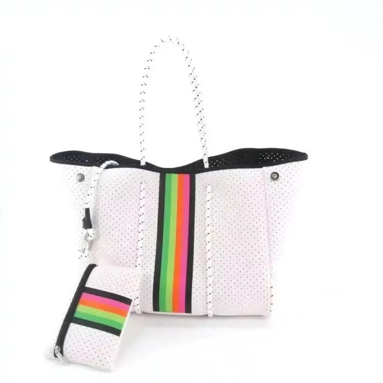Waterproof Large Capacity Beach Bag For Women Shoulder Carry_voghion.com