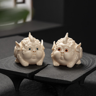 Chinese Trendy Creative Cute Gold-Swallowing Beast Chinese Ceramic Mascot Ornaments Living Room Desktop Home Decoration Opening Gifts