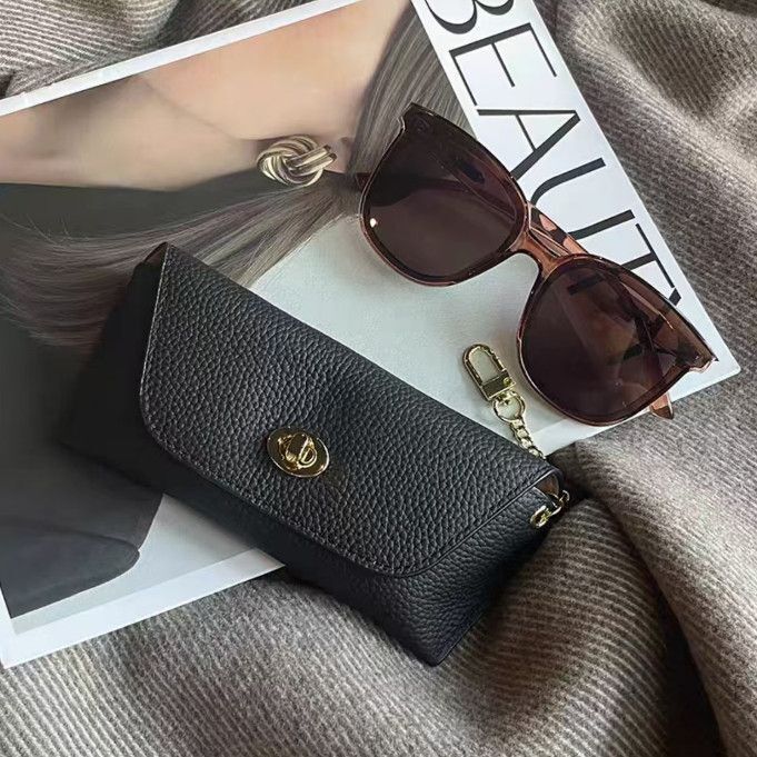 Waterproof and Wear-Resistant Glasses Case, Anti-Fall Sunglasses, Sunglasses, Myopia Glasses, Reading Glasses Storage, Portable Bag, Hanging Glasses Bag Waterproof and Wear-Resistant Glasses Case, Anti-Fall Sunglasses, Sunglasses, Myopia Glasses, Reading Glasses Storage, Portable Bag, Hanging Glasses Bag