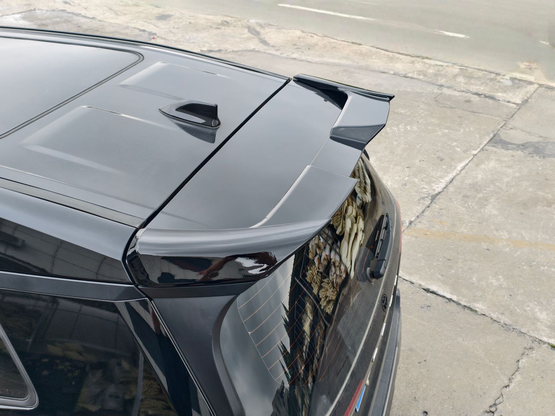 Suitable for 26 Models of Rav4, Rongfang, and Wildlander Modified Front Spoiler, Side Skirts, Rear Bumper, Roof Wing, Rear Diffuser, and Louvered Spoiler