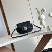 �H��2024�¿���ƤҸ�°�Ԫ�����μ�б����������׃�aоƬM12192