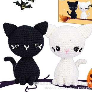 Creative Hand-Knitted Black and White Cat Doll Cartoon DIY Wool Crocheted Exquisite Hand-Knitted Ornaments