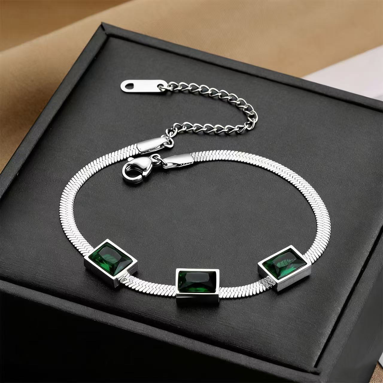 Corea del Sur Dongdaemun moda pulsera de acero de titanio nicho mujer diseño de acero inoxidable sensación de alta calidad joyas de pulsera transfronteriza universal