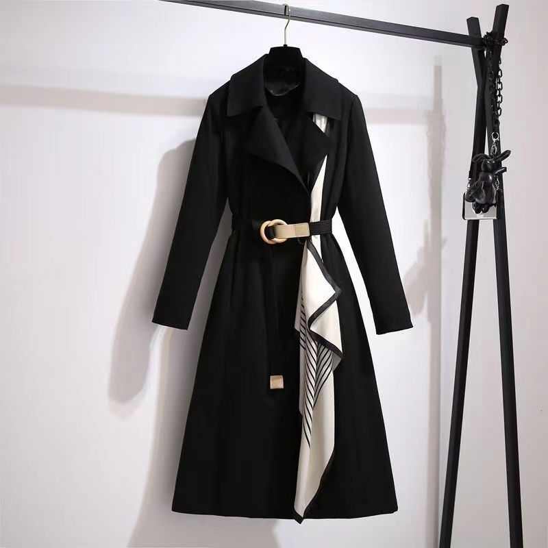 Women's British Style Solid Color Pocket Belt Single Breasted Coat Trench Coat display picture 2