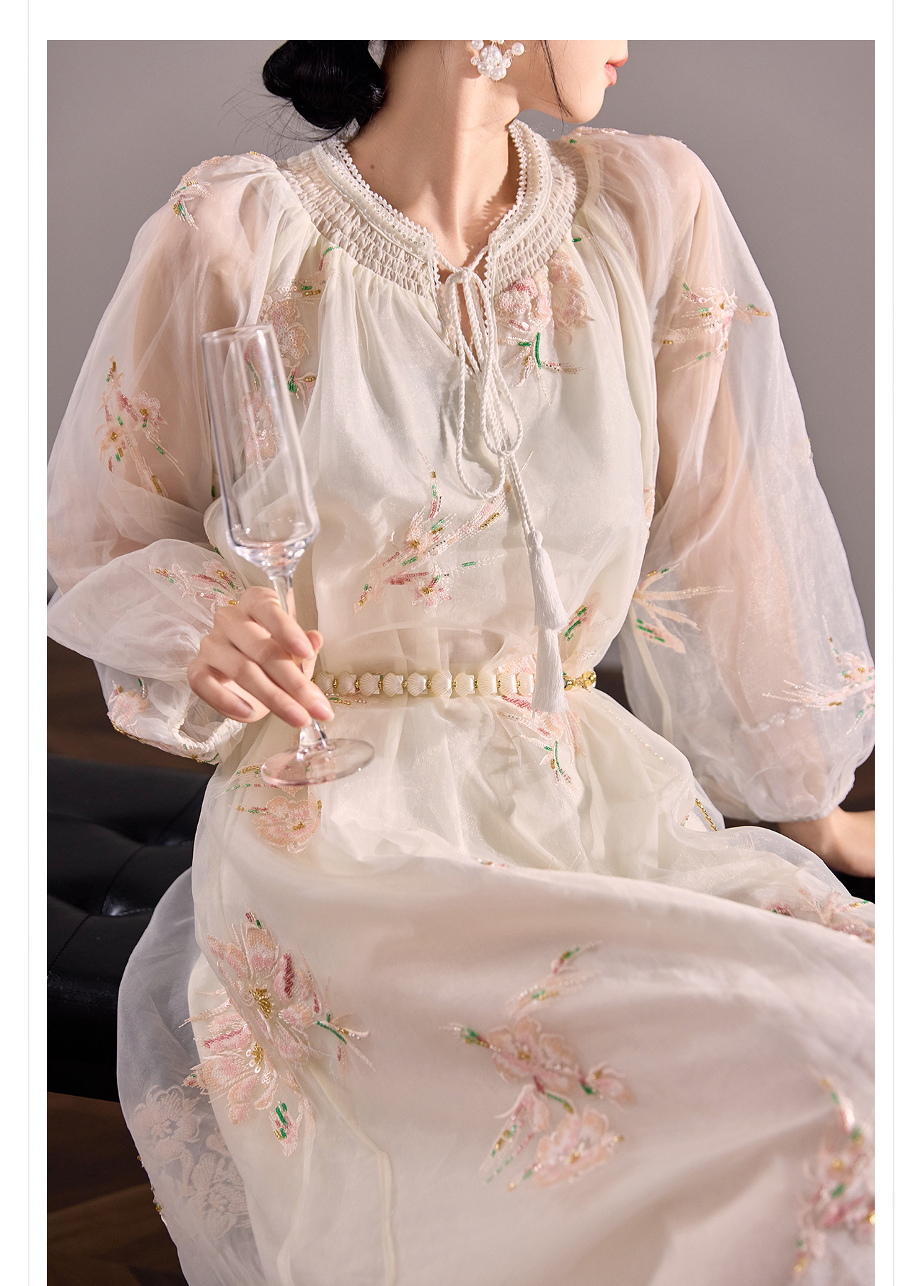 Đầm maxi nữ dài tay in họa tiết phong cách dân tộc, vạt xòe rộng N4039 — quả mơ chi tiết 3