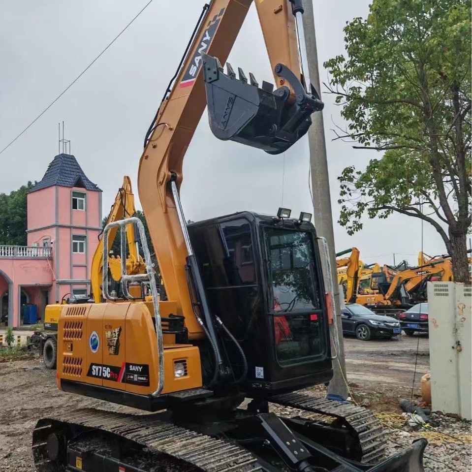 Línea de exportación nacional y extranjera de segunda mano Sany55 60 75 excavadora SY marca nacional de primera línea