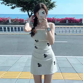 巨好看法式包臀吊带连衣裙女夏季2026新款早春特别漂亮掐腰小裙子