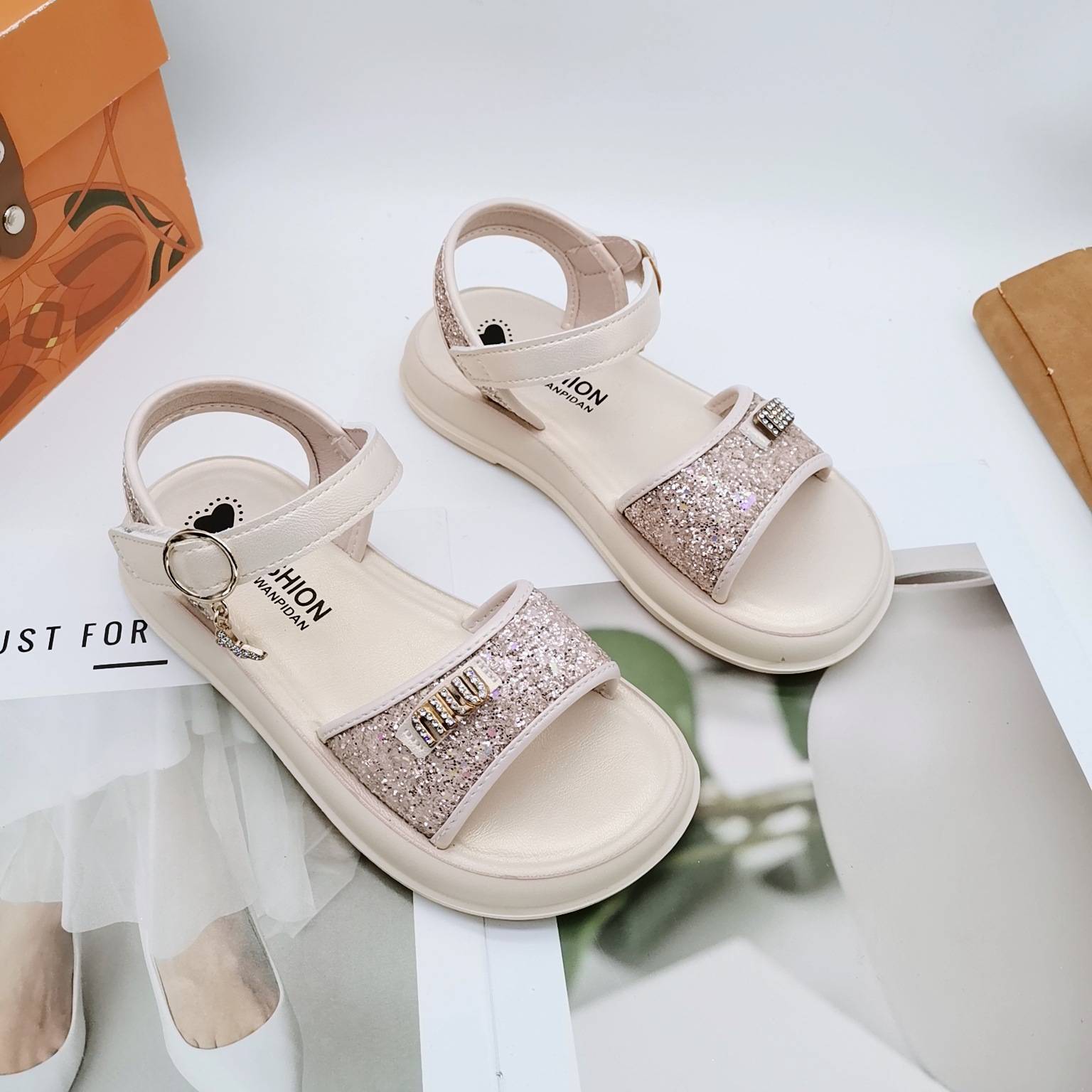 32-37 Tamaño de sandalias para niños, zapatos de princesa de verano, zapatos de princesa de verano, zapatos de princesa de estilo extranjero