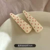 White hairgrip