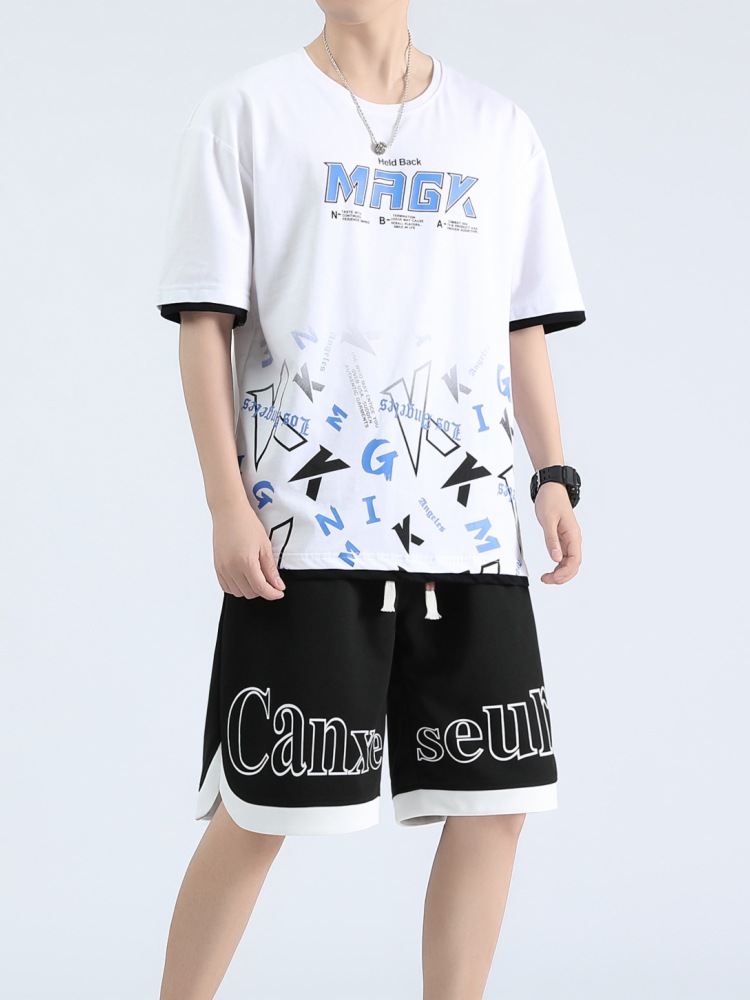 Una pieza de traje de camiseta de manga corta de algodón de verano, pantalones cortos de manga corta de tendencia juvenil para hombres, traje deportivo a juego