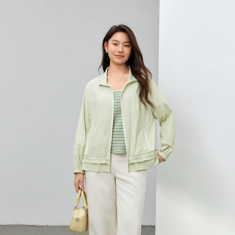 [Свободная дышащая солнцезащитная одежда без ощущения нулевого ощущения, повседневная универсальная куртка] Тонкая женская одежда больших размеров, летняя новая модель, толстая мм