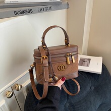 ����б���Ů�r��ͨ�ں��Ӱ�2025�¿�͹Űٴ�������߼��Іμ��