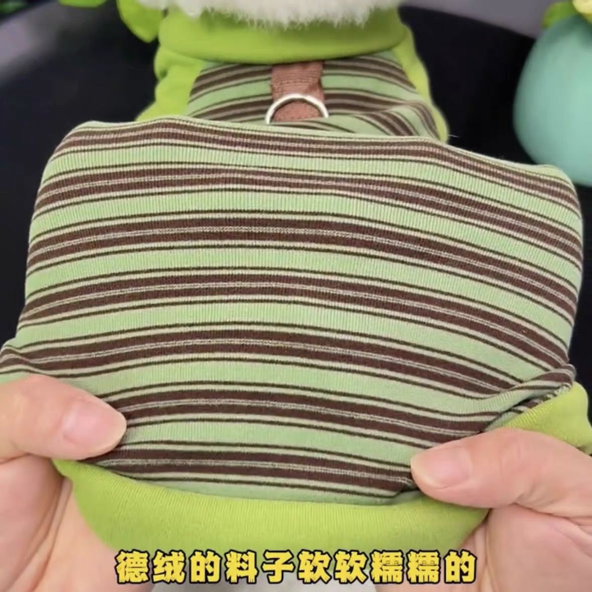 Gatos otoño invierno ropa accesorios rayas mascotas perros pequeños peleas de peluche que osos suministros de camiseta de base universal transfronterizos