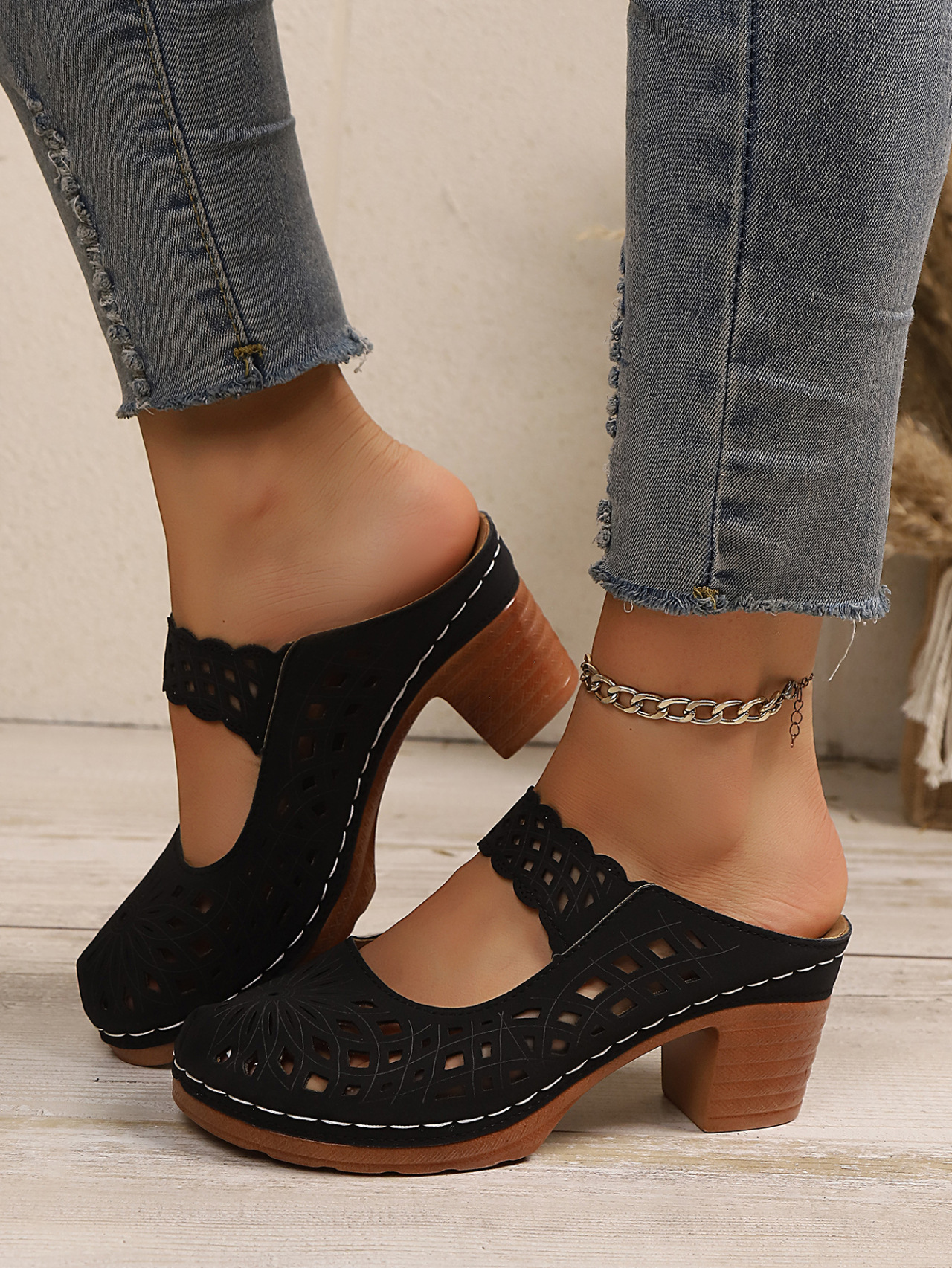 Elegant Hollow out mid Heel Sandals for Women Chunky Heel Slip-On Closed Toe Slippers plus Size Summer New Style_vogvips.com