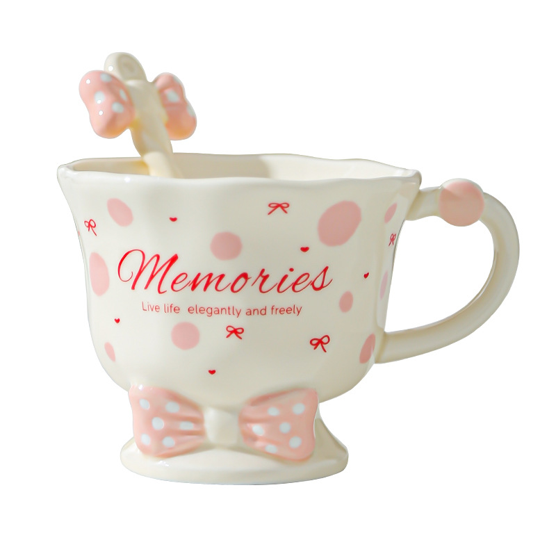 Taza de cuchara de lazo Juego de taza de niña linda Taza de bebida Taza de regalo pequeña Taza de cerámica de alto valor
