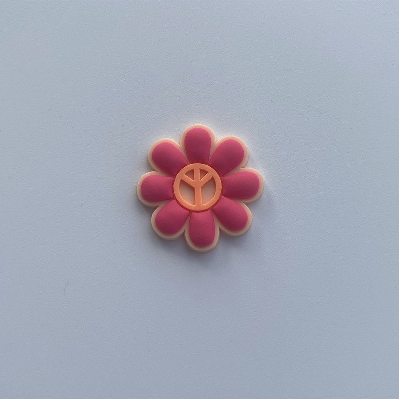 Amazon transfronteriza zapatos flor paz amor PVC de dibujos animados de goma suave agujero zapatos accesorios zapatos decoraciones accesorios en stock