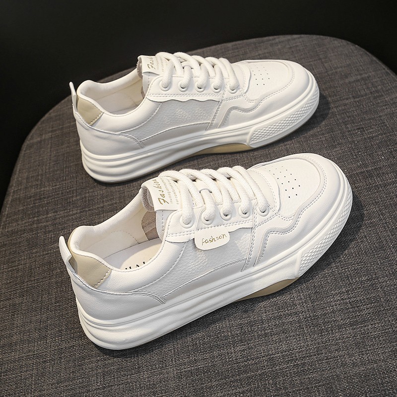 Pequeños zapatos blancos transpirables para mujeres innings versátiles de otoño de 2025 zapatos de mujer nuevos zapatos deportivos casuales coreanos de suela gruesa para mujeres