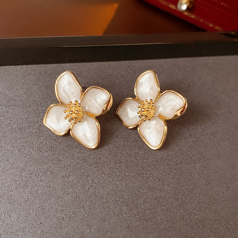 1 Pair Retro Flower Copper Enamel Inlay Artificial Pearls Rhinestones Earrings display picture 5