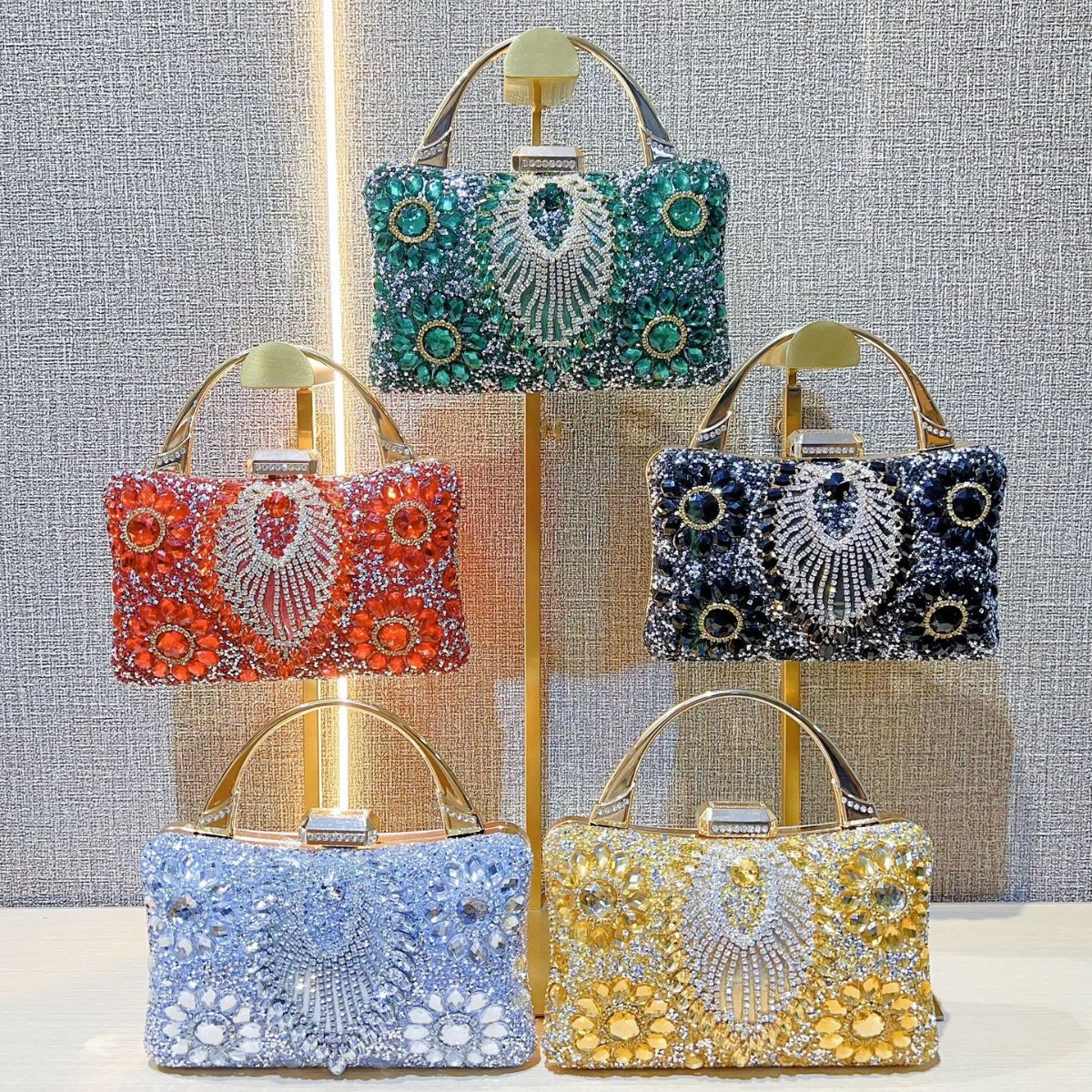 New Cross-Border Socialite Heavy Craft Evening Diamond-Studded Handbag For Women Wedding Banquet Matching Cheongsam_voghion.com