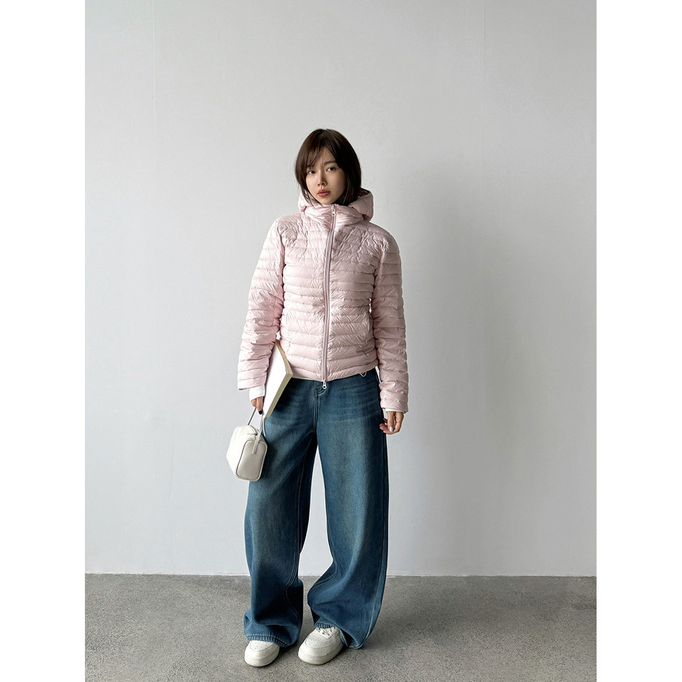 【王琪芝】90白鸭绒保暖连帽可拆卸羽绒服女冬收腰修身上衣5120