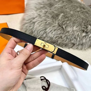�r�аٴ������b�B��ȹ�b�h����Ƥ��ŮKelly��Ƥ�������i�ۿ��{��