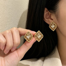 新款时尚小众设计高级感美拉德咖色菱形耳钉春款气质女耳环