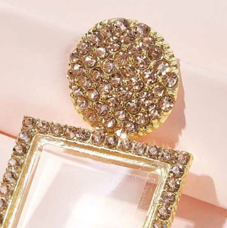 Nihao Schmuck Schmuck Großhandel Quadratische Farbe Passende Perlen Acryl Diamant Ohrringe display picture 5