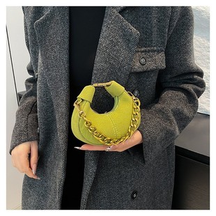 2025 new fashion chain crescent bag children's portable mouth red envelope trend all-match unit price slung dumplings women's bag