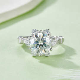 设计感轻奢S925银镀18K白金圆形莫桑钻求婚女戒9.0mm/3.0CT