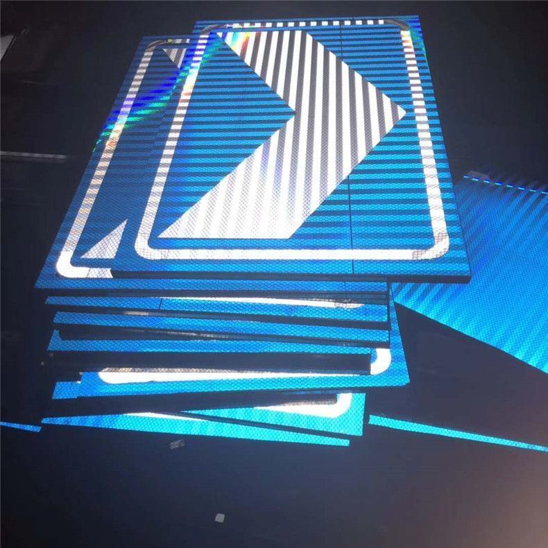 帮手描述图:交通标志牌地下车库停车场道路坡道箭头指示导向诱导