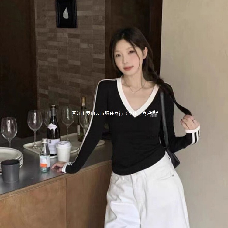 Cross-Border Clover V-Neck Striped Long-Sleeve T-Shirt for Women, Spring and Autumn Slim Fit Sweet Fashion Short Top Cross-Border Clover V-Neck Striped Long-Sleeve T-Shirt for Women, Spring and Autumn Slim Fit Sweet Fashion Short Top