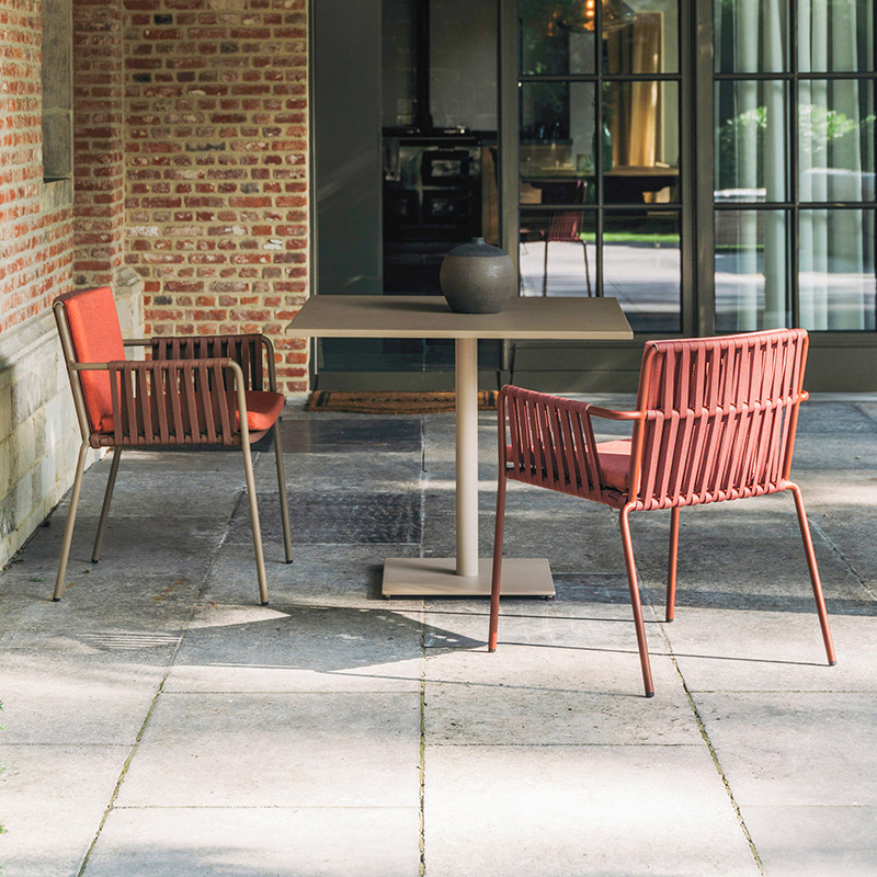 Conjunto de mesa y sillas de ratán para exteriores, para jardín, balcón, ocio, alojamiento, hotel, patio exterior, terraza y mesa redonda para exteriores.
