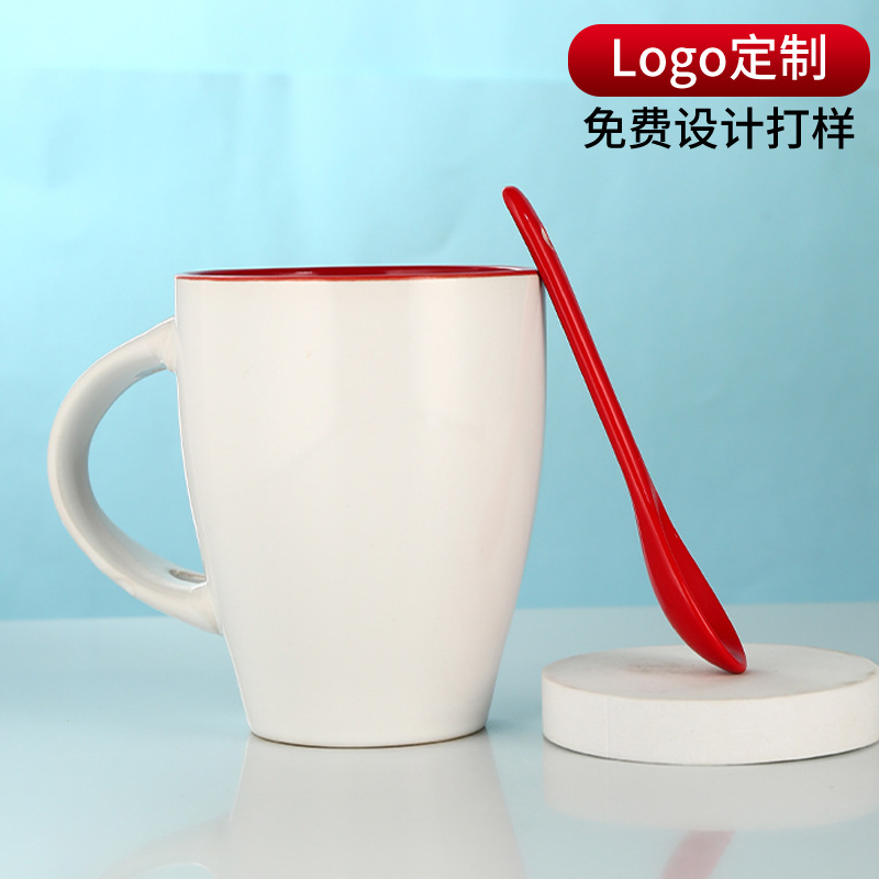 厂家批发陶瓷插勺白杯可定制logo烤花牛奶杯马克杯跨境礼品批发