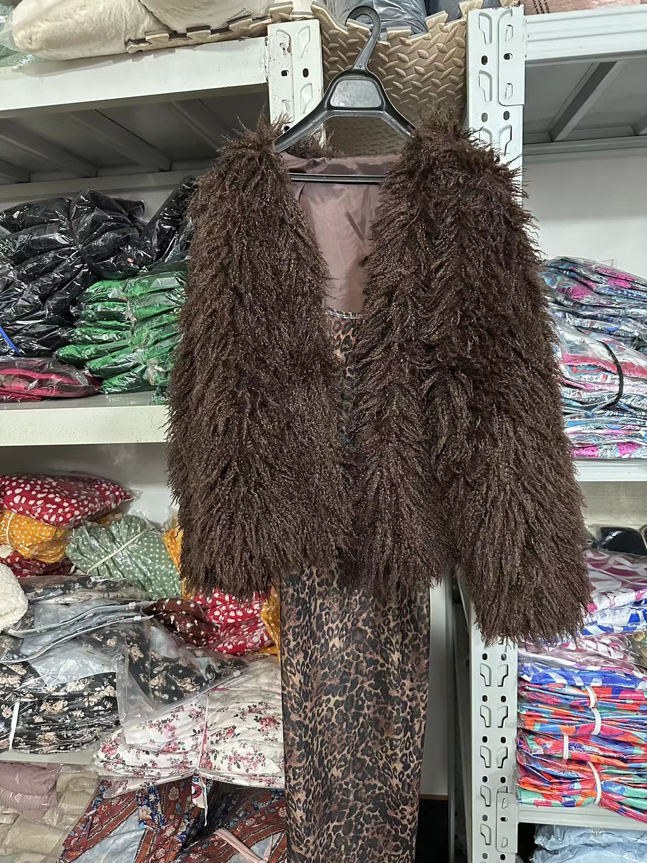 770g Weight Faux Fur Coat Outerwear Type Women's Streetwear Solid Color Coat Faux Fur Coat