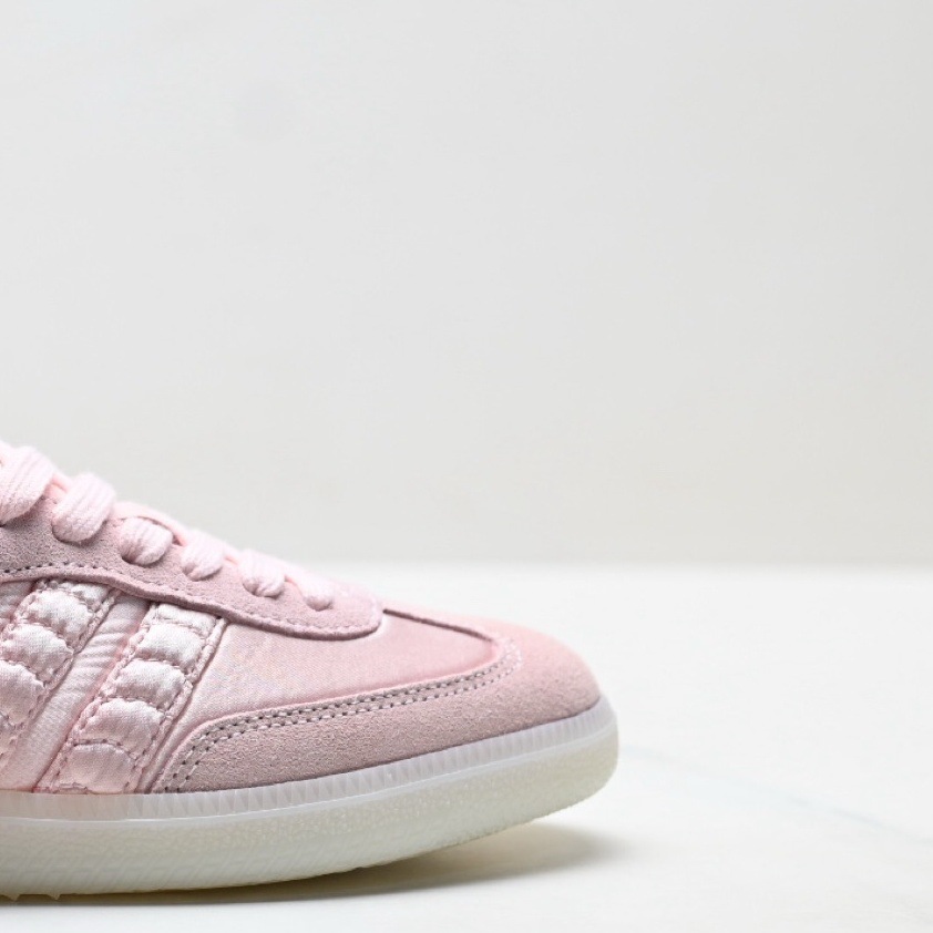 Real shot consultation customer service-6