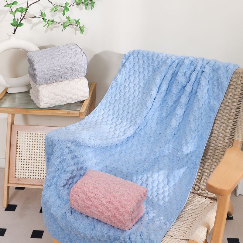 Tortoise Fleece Coral Fleece Bath Towel Water Absorbent Quick-drying Bath Towel Office Home Sofa Blanket Thickened Beach Towel