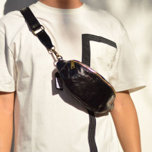 真皮男士单肩斜挎小胸包头层牛皮极简潮牌运动休闲百搭手机胸包