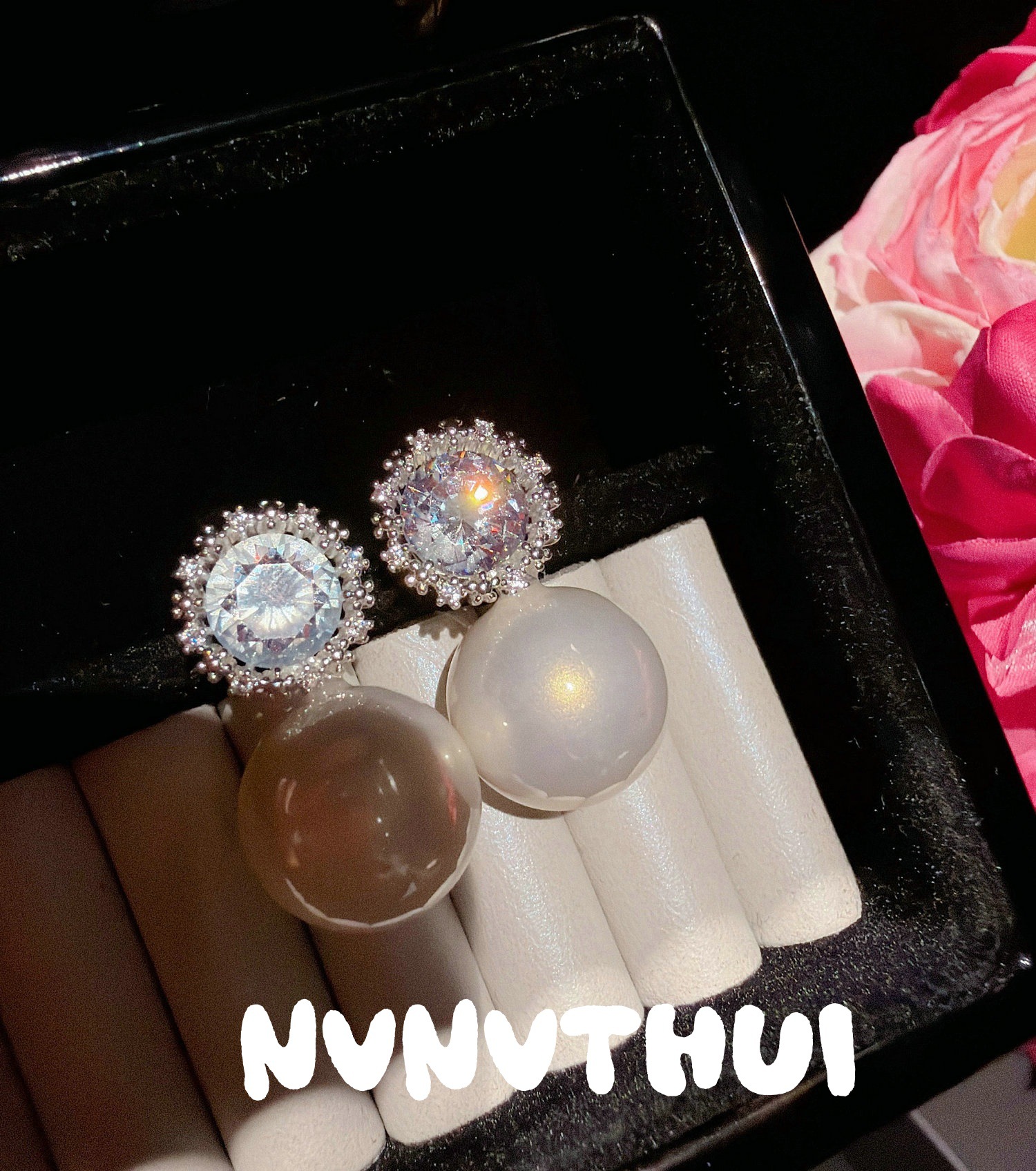 3752QIP [Snowflake Sparkling Diamond] Bead Earrings ~ No box