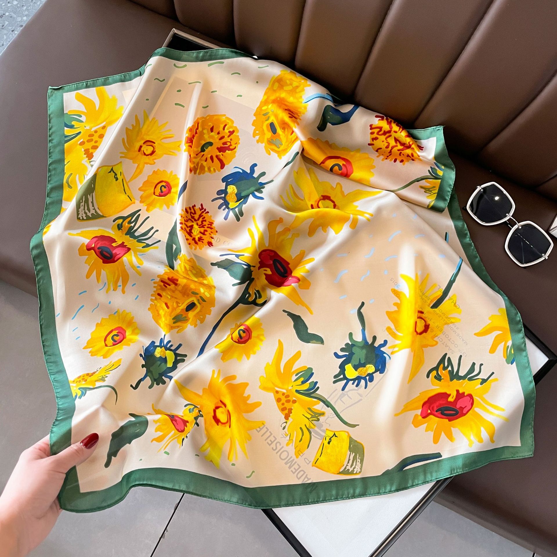 Ny liten fyrkantig halsduk 70 cm koreansk fyrkantig satinhalsduk med växtblomma, sidenhalsduk för kvinnor, dekorativ liten sjalhalsduk_voghion.com